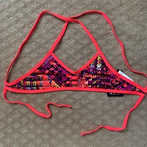 TYR womens pacific tieback bikini top NWT